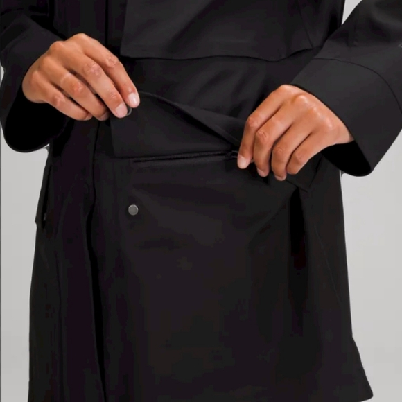 Lululemon Rain Jacket - Picture 4 of 13
